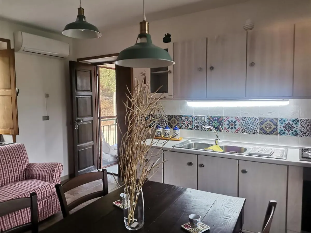 A Casa Di Natalia Guest House Castell'Umberto Country house