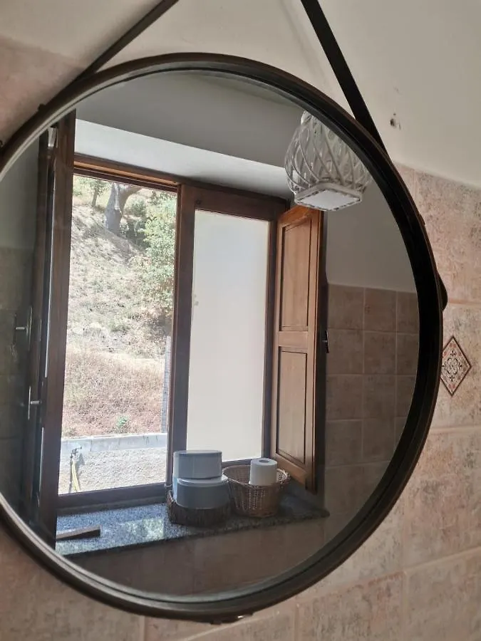 A Casa Di Natalia Guest House Castell'Umberto 0*,  Italy